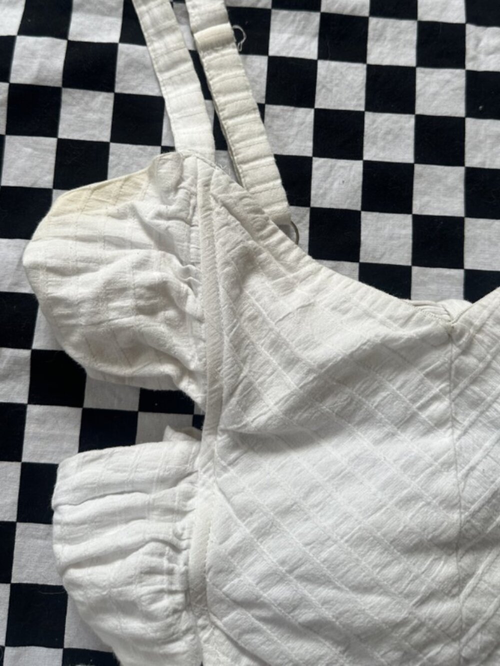White Ruffly Cut Out Romper - Picture 5 of 6